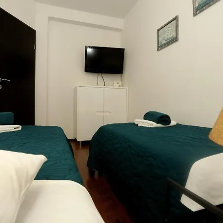Hermes Apartment *