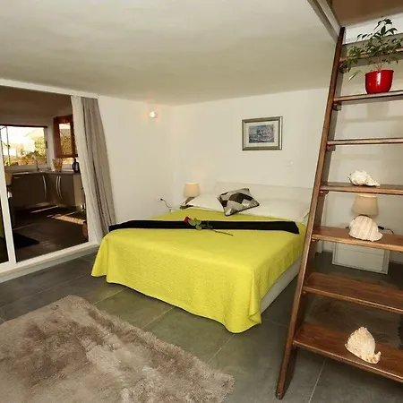 Apartment Hermes *