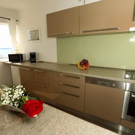 Hermes Apartment